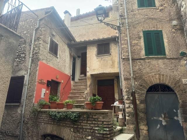 3-room flat in Vicolo del Colle 25, Castel Madama - Photo 1