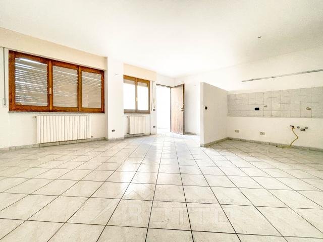 3-room flat in Via 4 Novembre 159, Omegna - Photo 1