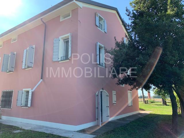 Terraced house in Via per Mirandola, Concordia sulla Secchia - Photo 1