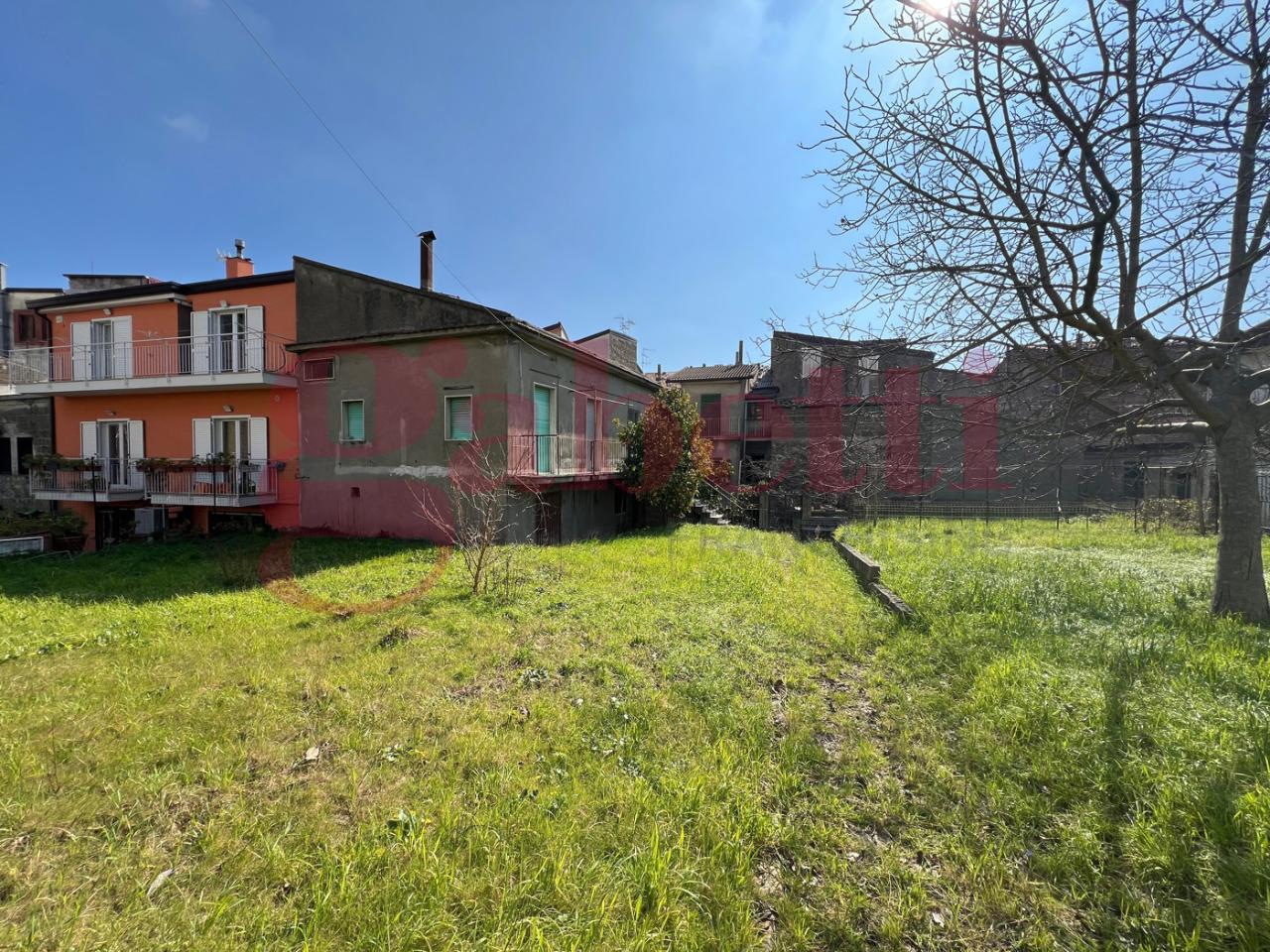 Palazzina commerciale in Corso Umberto 243, Guardia Sanframondi, {3} - Foto 2
