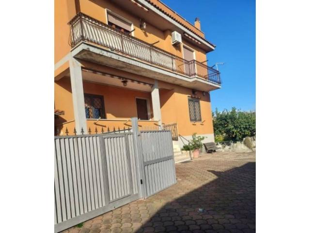 4-room flat in Via Malvasia, Ariccia - Photo 1