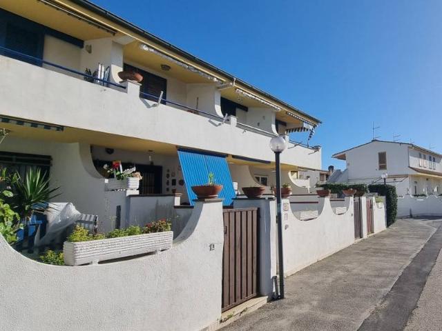 Terraced house in {3}, Lungomare degli Ardeatini - Photo 1