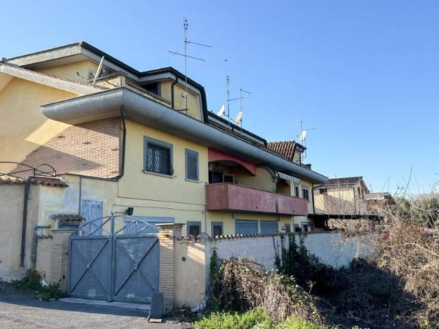 Villa a schiera in {3}, Via Mar di Bering - Foto 1