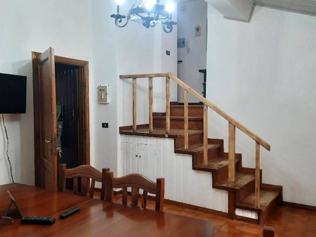 4-room flat in Piazza 24 Giugno 1944 11, Sarteano - Photo 1