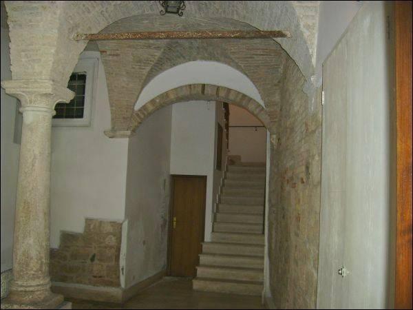 2-room flat in Rua del Papavero, Ascoli Piceno - Photo 1