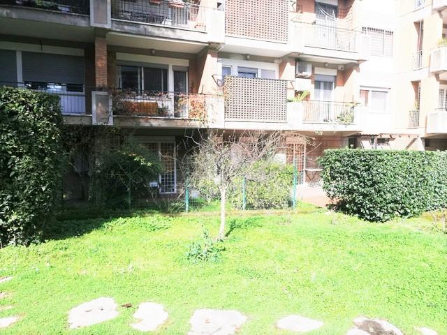 2-room flat in Via Leonessa, Roma - Photo 1