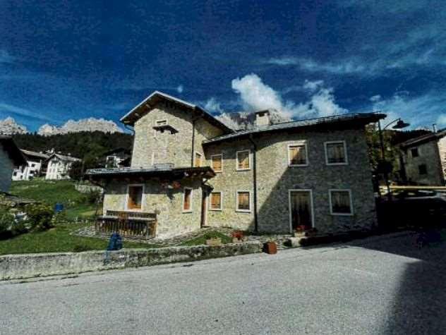 Villa bifamiliare in vendita a Gosaldo