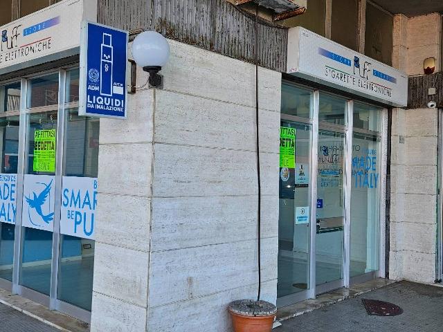 Negozio in Via Montenero, Civitanova Marche - Foto 1