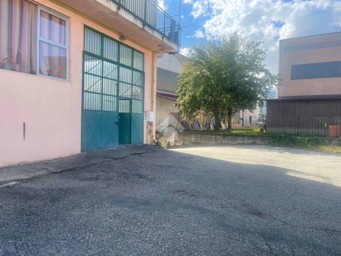 Capannone in Via Caduti sul Lavoro 12, Giaveno, {3} - Foto 1