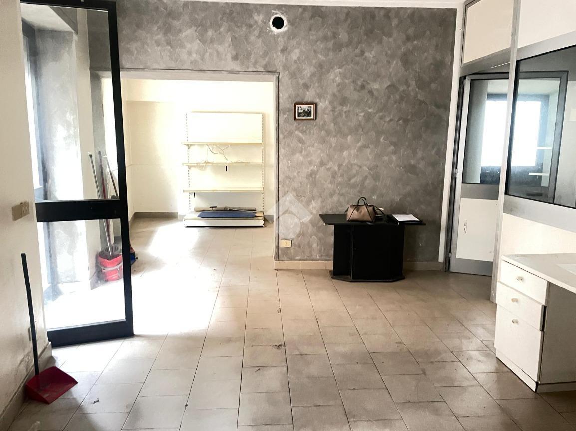 Negozio in Via XX Settembre 5, Borgone Susa, {3} - Foto 2