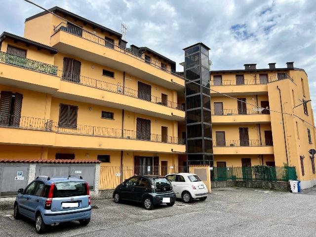 2-room flat in Via Cesare Cantù 2, Seveso - Photo 1