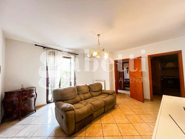 4-room flat in Via Cosimo Franzago 14, Orta di Atella - Photo 1