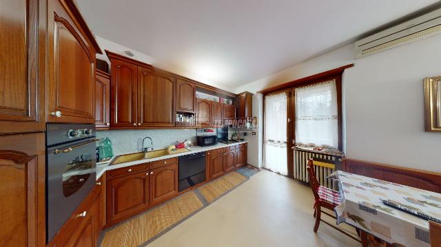 4-room flat in Via Trinità 6, Santena - Photo 1