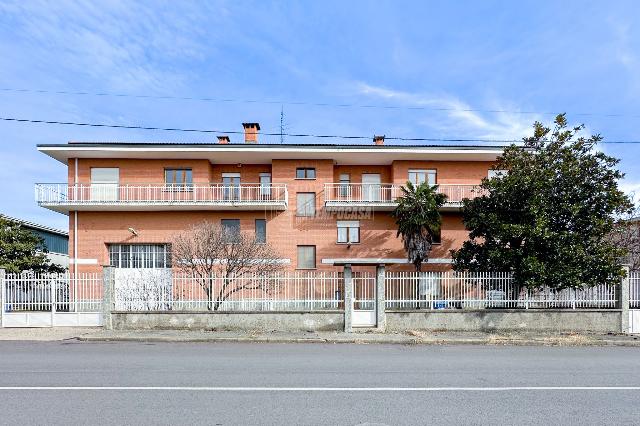 Apartament in Viale Galileo Ferraris 39, Bruino - Photo 1