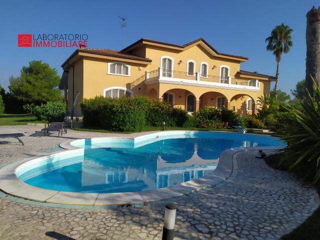 Mansion in Via San Pietro in Lama, Lecce - Photo 1