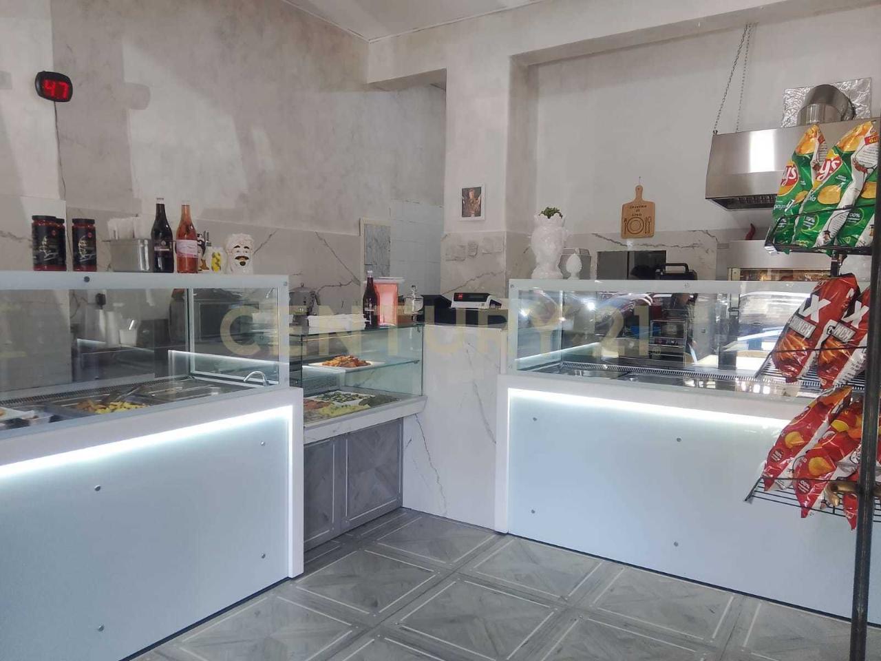 Gastronomia in Piazza Risorgimento, Catania, {3} - Foto 1