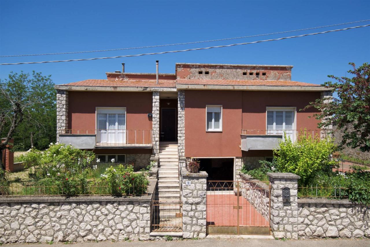 Villa in vendita a Castiglione In Teverina