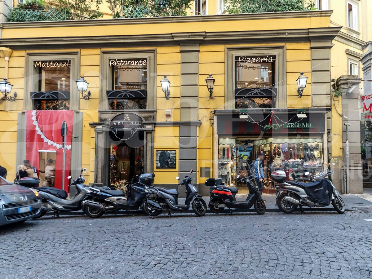 Negozio in Via Filangieri 15d\15e, Napoli, {3} - Foto 2