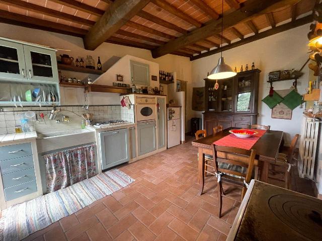 Vierzimmerwohnung in Via della Costa, Uzzano - Foto 1