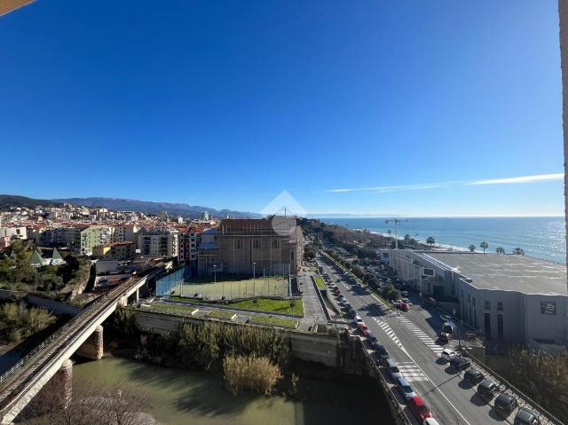 2-room flat in Corso Viglienzoni 20, Savona - Photo 1