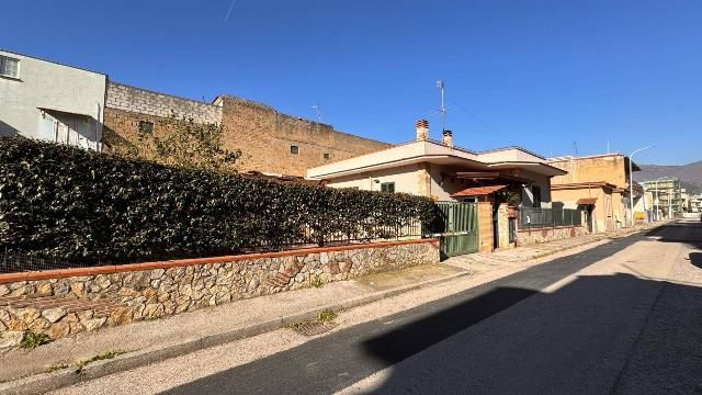 Villa in Via Francesco Compagna, Cicciano - Foto 1