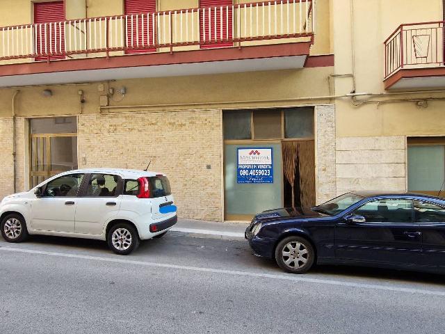 Geschäft in Via Antonio Gramsci 29, Putignano - Foto 1