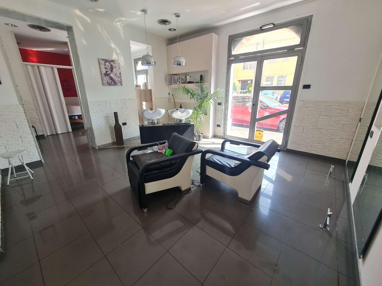 Palazzina commerciale in , Ancona, {3} - Foto 1
