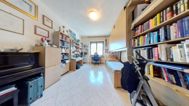 4-room flat in Via Canonico Maffei 94, San Maurizio Canavese - Photo 1