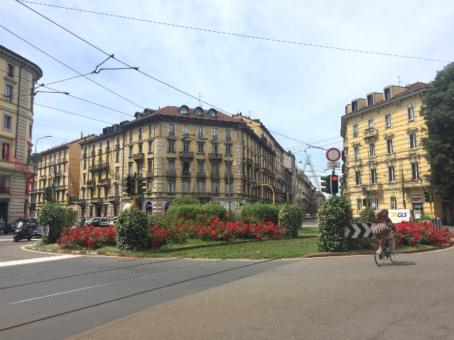 Shop in Piazza Virgilio, Milano - Photo 1