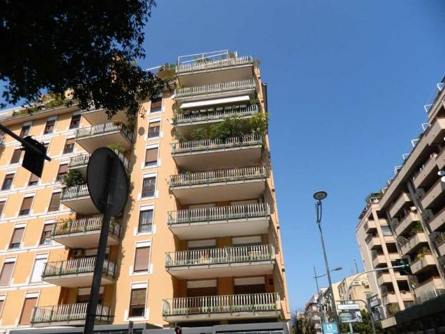 Vierzimmerwohnung in Via Francesco Lo Jacono, Palermo - Foto 1