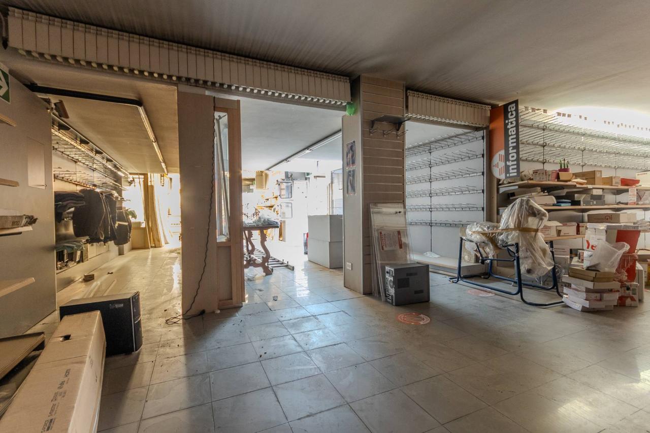 Negozio in Via Buonarroti 29, Lissone, {3} - Foto 2