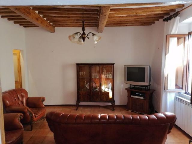 4-room flat, Massa Marittima - Photo 1