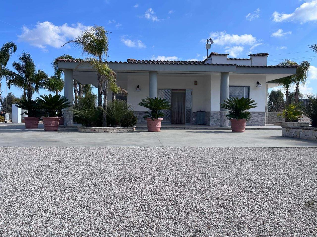 Villa unifamiliare in vendita a San Vito Dei Normanni
