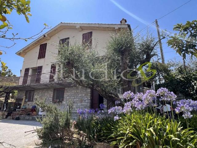 Villa unifamiliare in {3}, - Foto 1