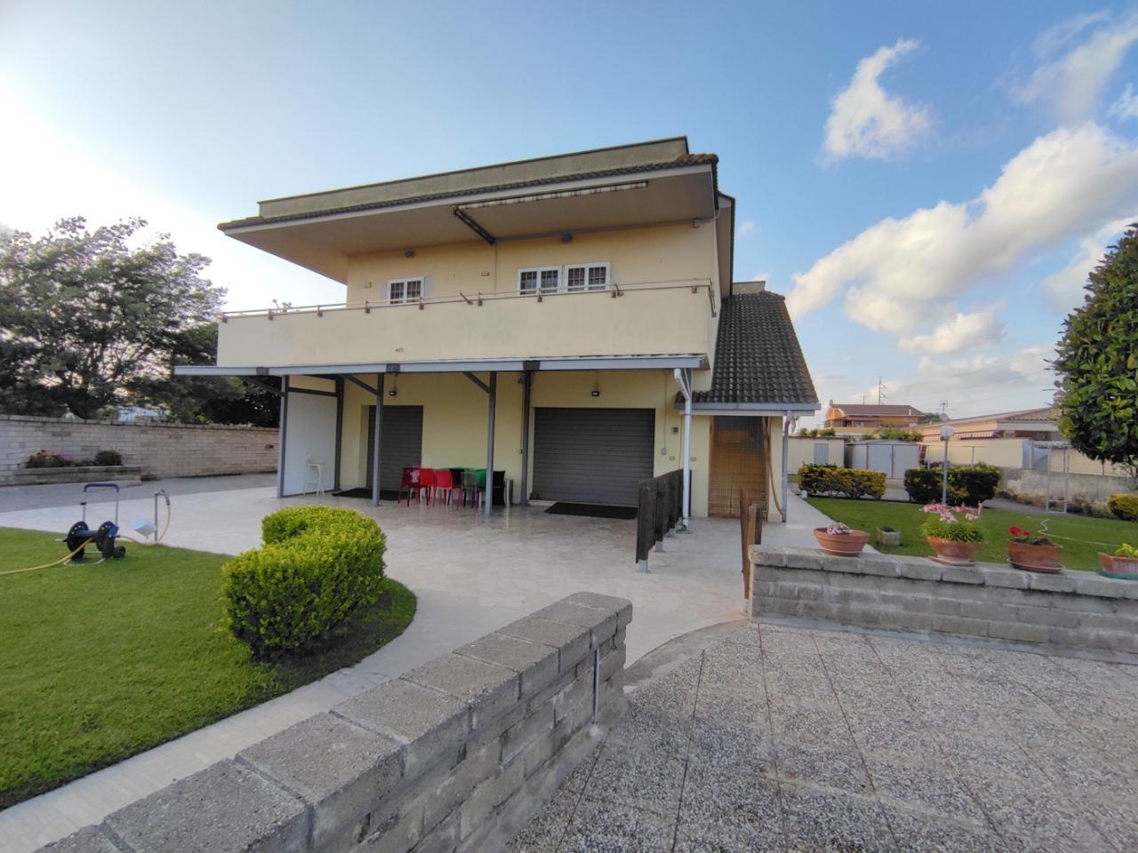 Negozio in Via della Fonderia 53, Anzio, {3} - Foto 1