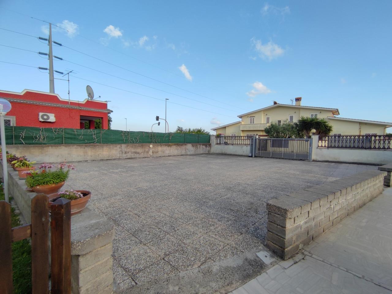 Negozio in Via della Fonderia 53, Anzio, {3} - Foto 2