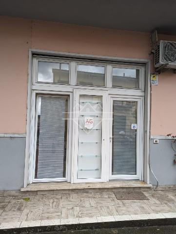 Business space, Carrara - Photo 1