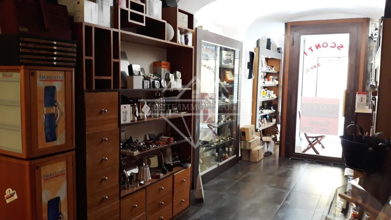 Locale commerciale in , Sarzana, {3} - Foto 1