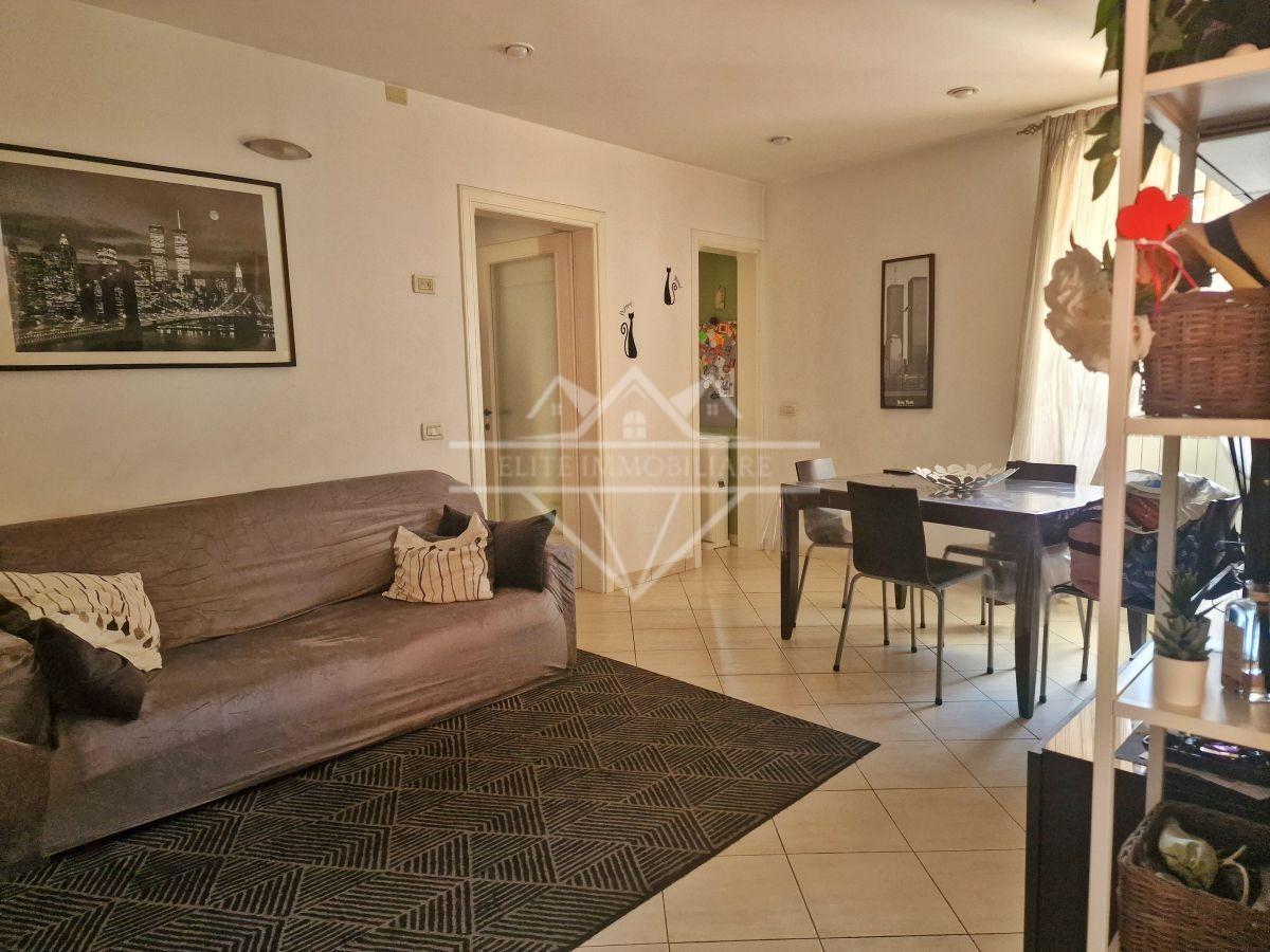 appartamento in vendita a Carrara