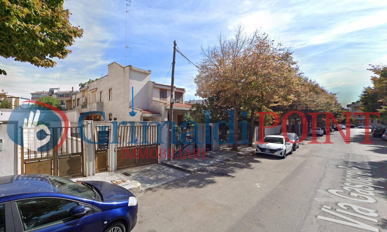 Garage in affitto a Lecce