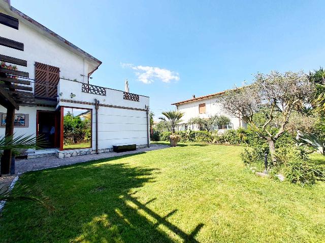 Terraced house, Luni - Photo 1