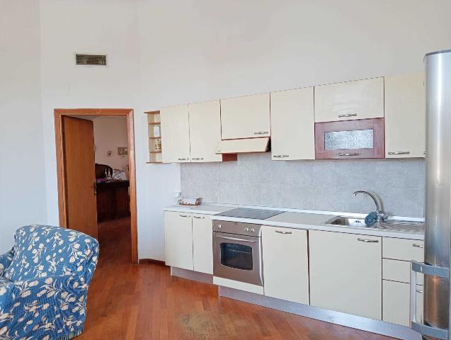 4-room flat in {3}, - Photo 1