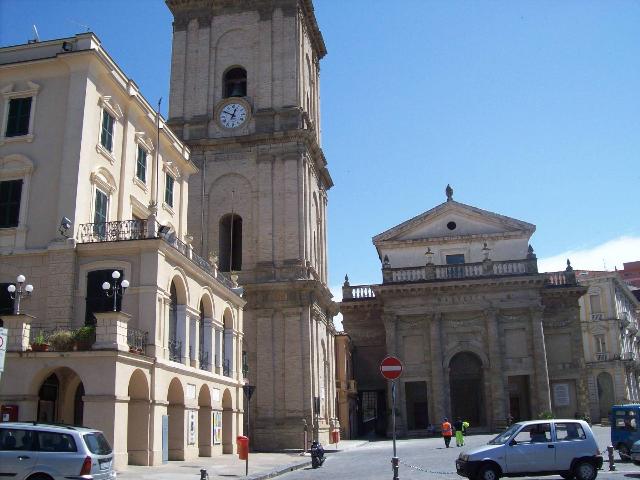 Negozio in {3}, Piazza Plebiscito - Foto 1