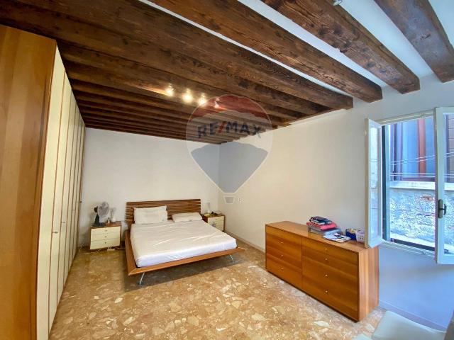 4-room flat in Rio Terra' De La Cannaregio - Maddalena, Venezia - Photo 1