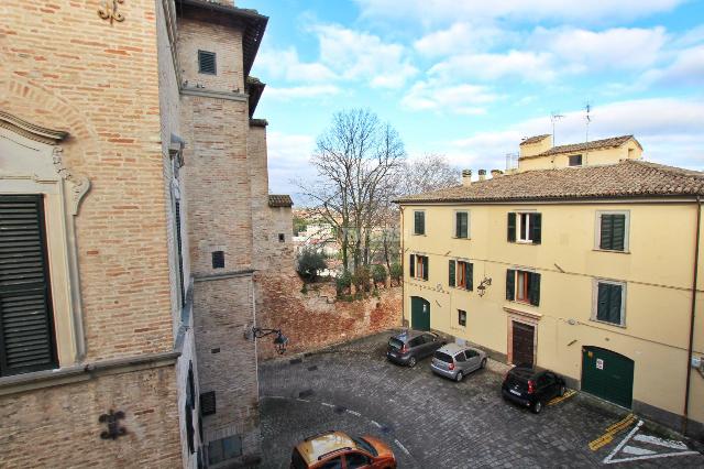 4-room flat in Via delle Terme, Jesi - Photo 1