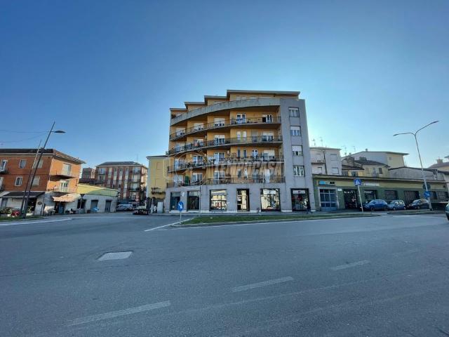 Vierzimmerwohnung in Piazza XXV Aprile 23, Casale Monferrato - Foto 1