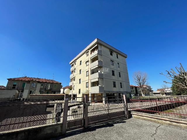 4-room flat in Via Monviso, Casale Monferrato - Photo 1