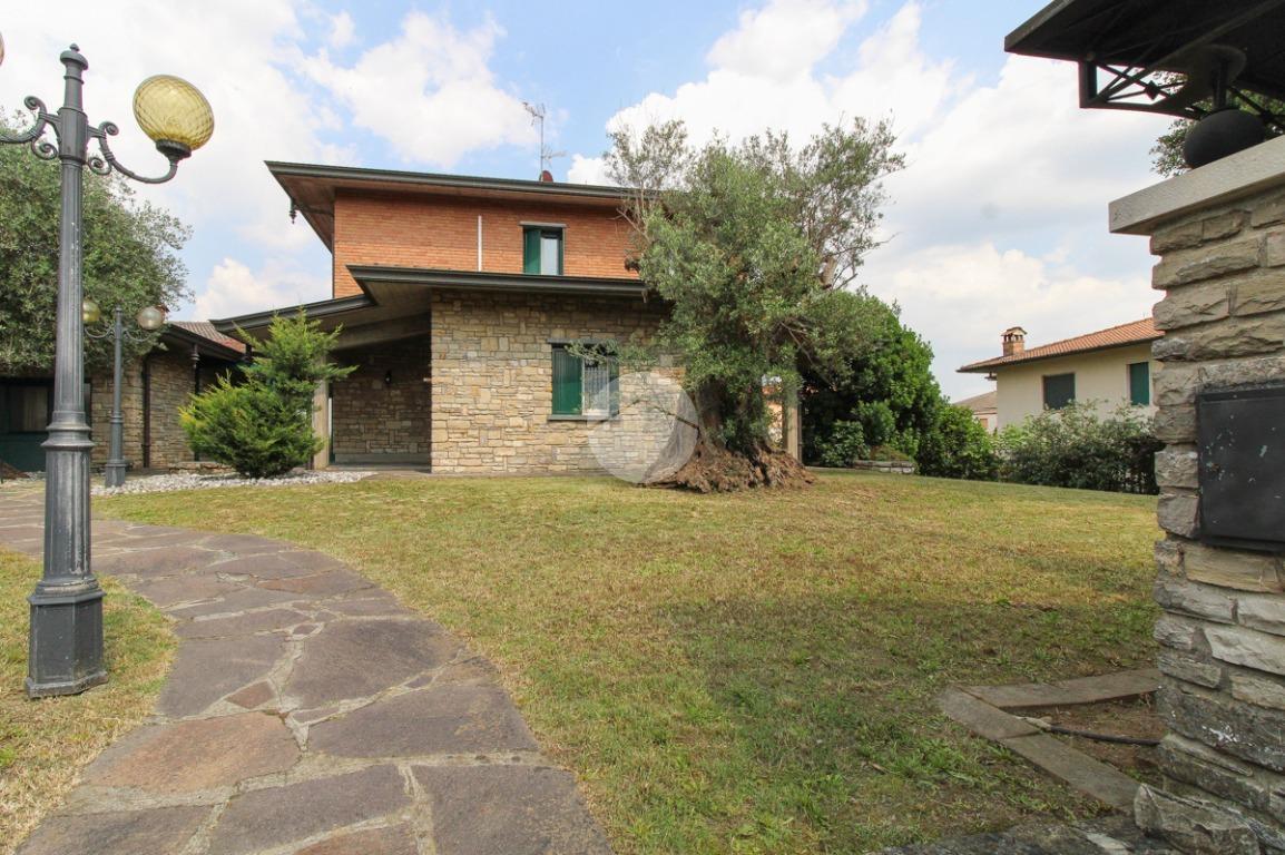 Villa in vendita a Trenzano