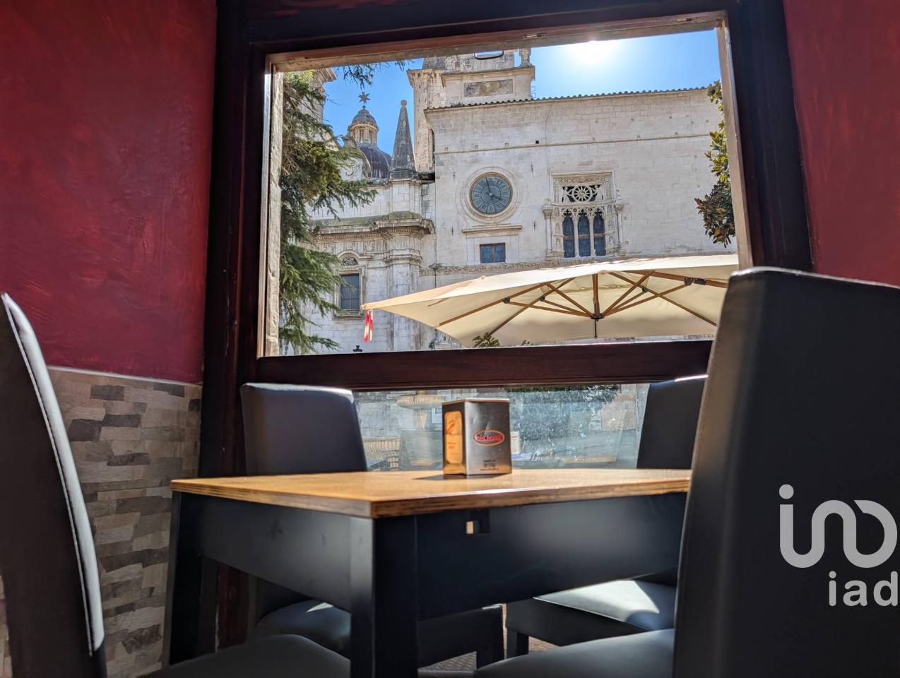 Esercizio commerciale in Piazza Santissima Annunziata 8, Sulmona, {3} - Foto 2