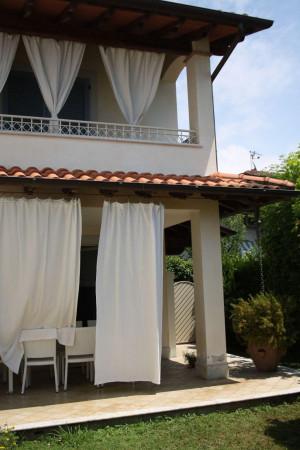 Villa bifamiliare in Via Amilcare Ponchielli, Forte dei Marmi - Foto 1